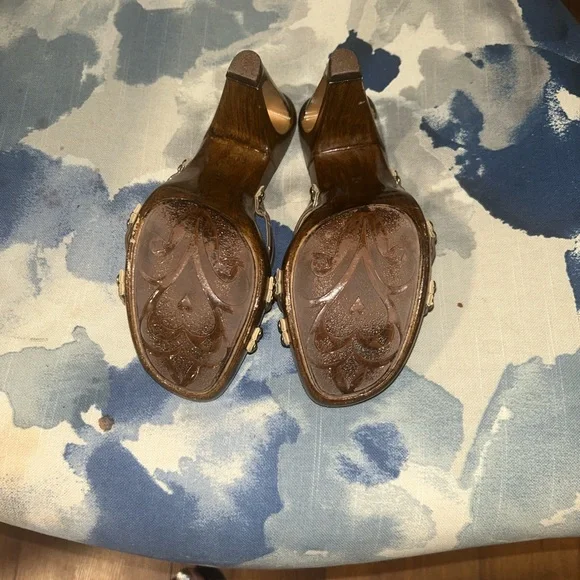 “SEND UR BEST OFFER?” Italian Shoemakers Beige Strappy Wood-Look Slide Mules 🥰 - Picture 4 of 4